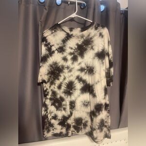 Victoria’s Secret pink oversize T-shirt